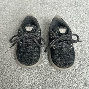 Smallbirds toddler size 6